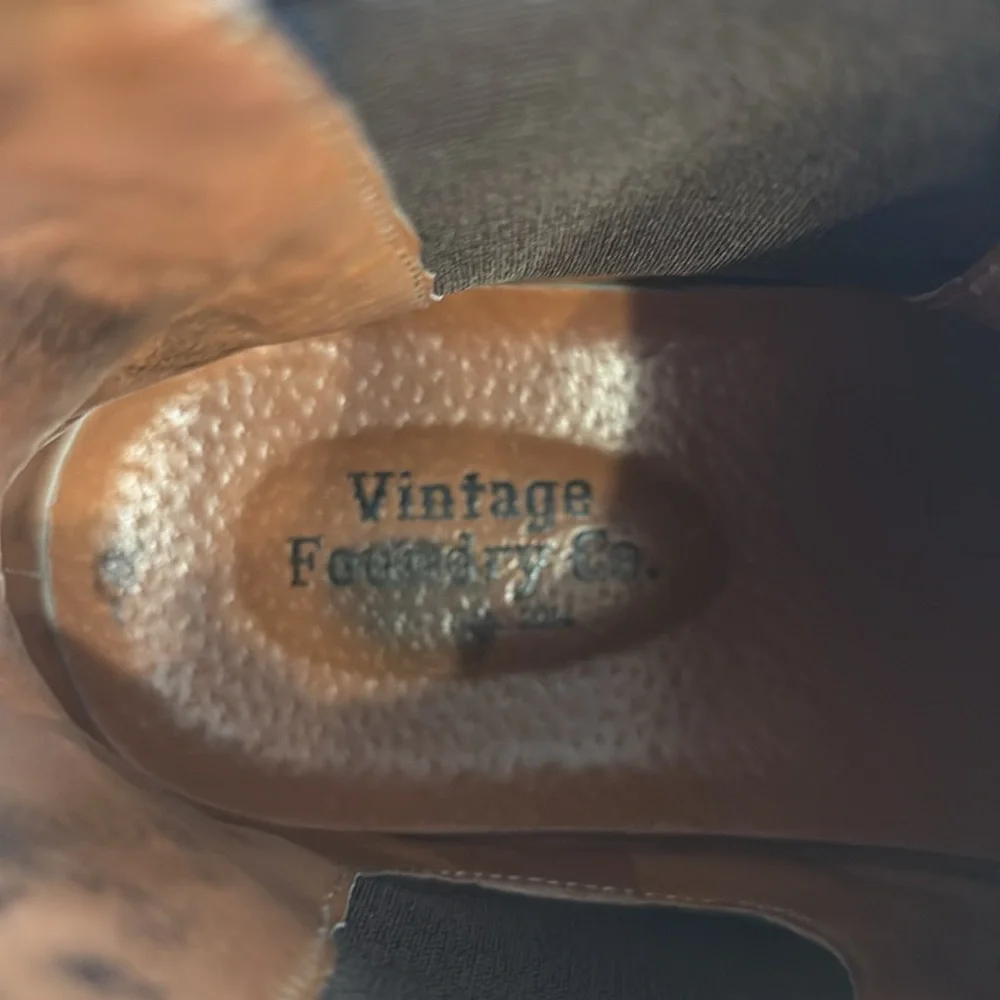 Vintage Foundry Co. Men's Brown Suede Boots. Size 10.5